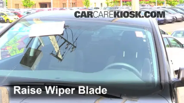 2015 Honda CR-V EX 2.4L 4 Cyl. Balais essuie-glace avant Changer les balais des essuie-glace